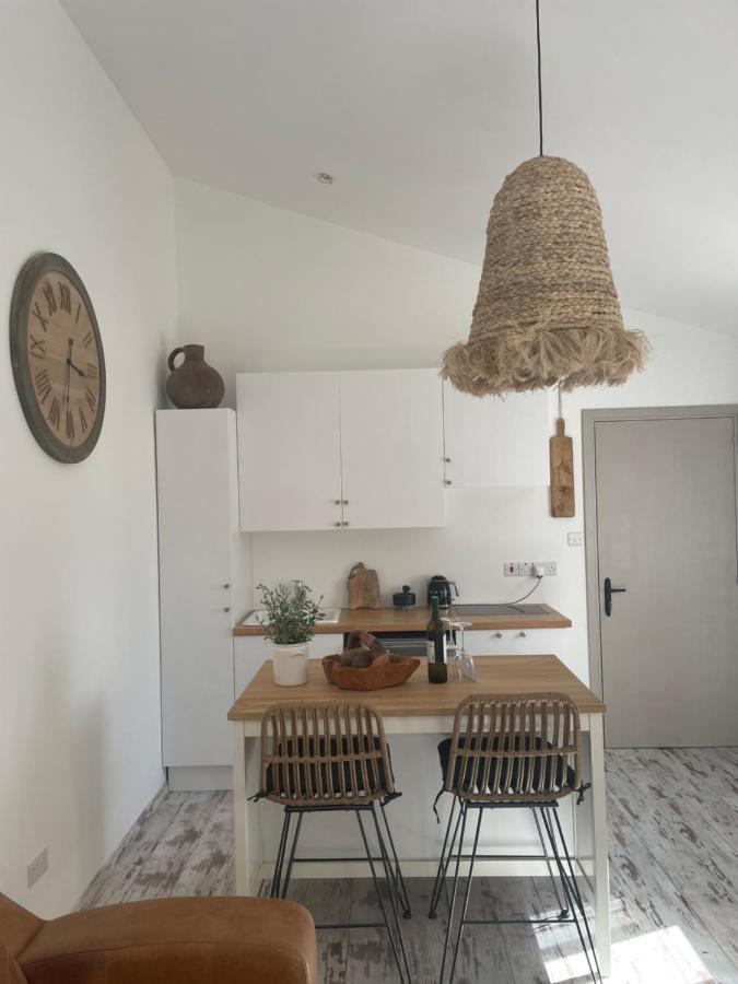 Fig&Olive Luxury One Bedroom Boutique In Pachna Лимасол Экстерьер фото